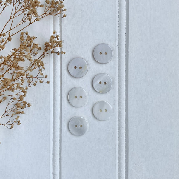 3/5" Opalescent Shell Button - Milky White